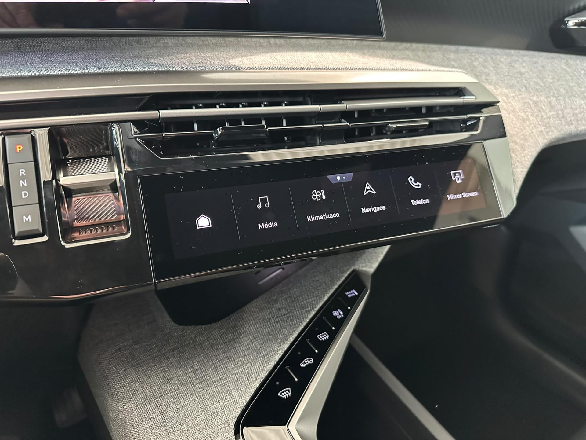 Peugeot 5008 SUV