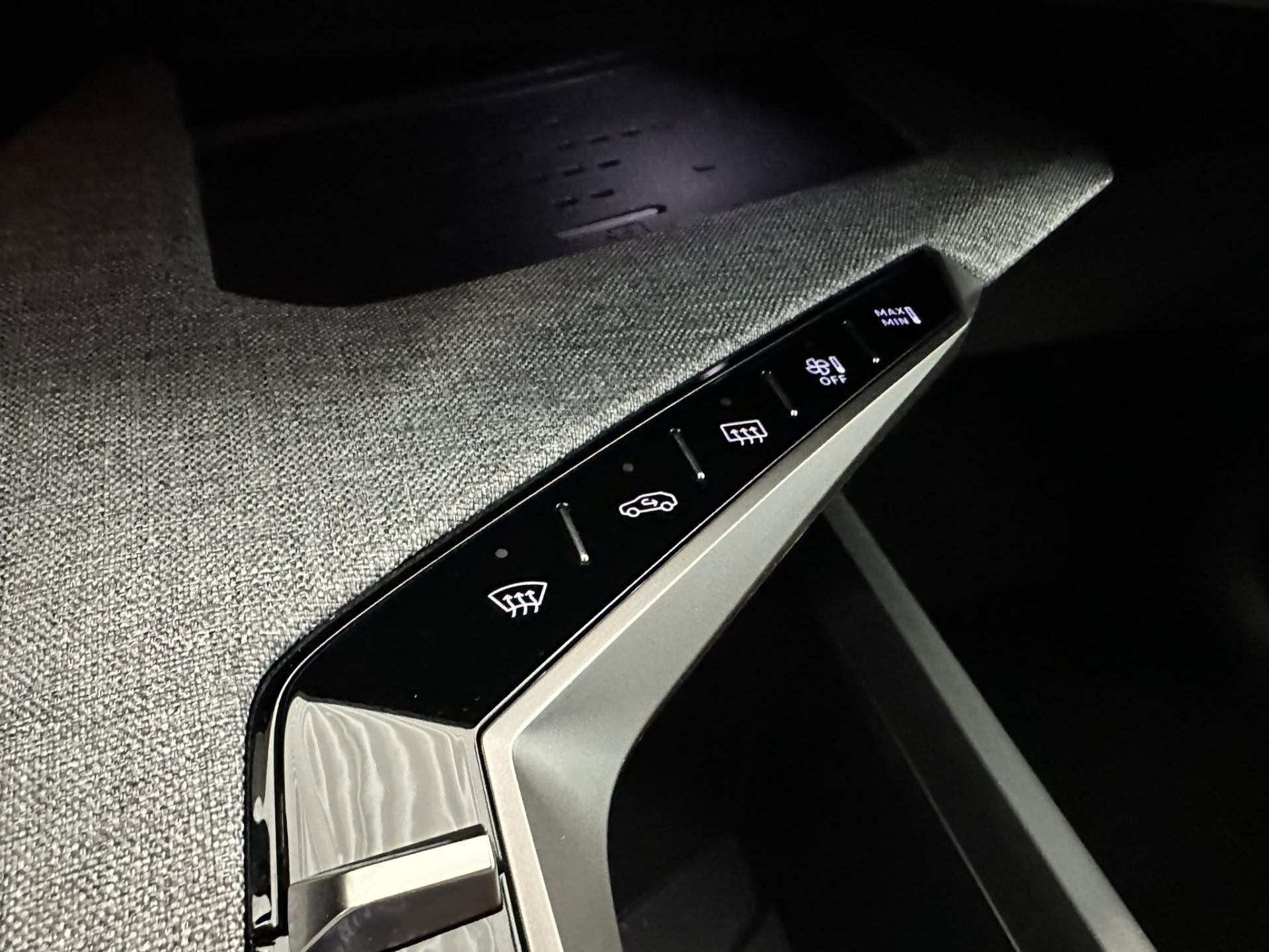 Peugeot 5008 SUV