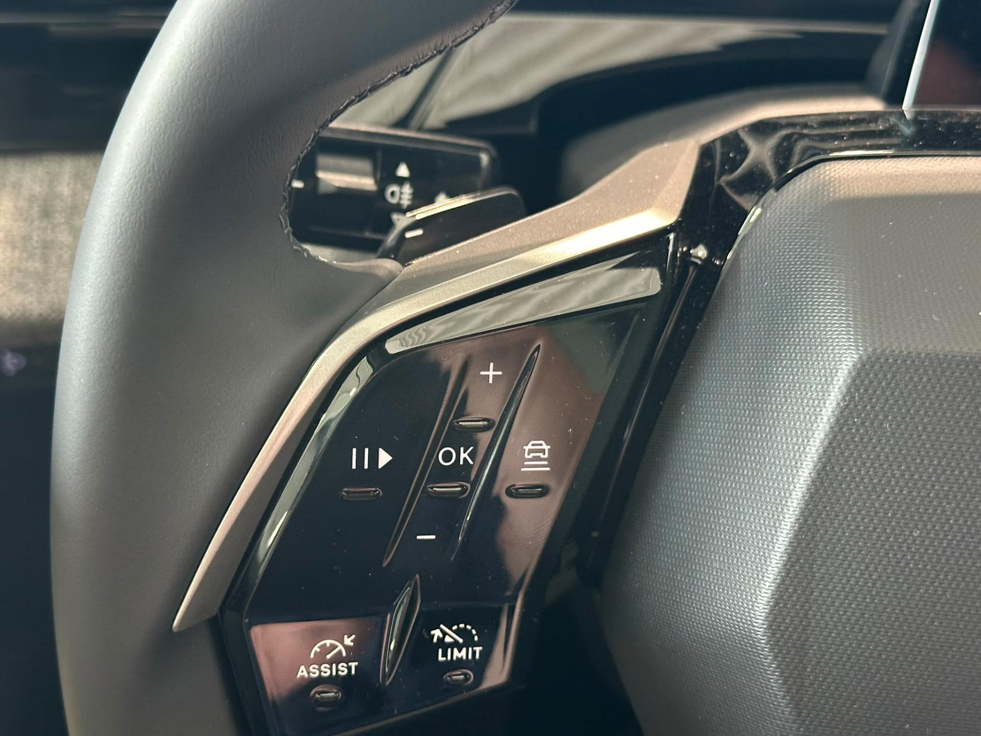 Peugeot 5008 SUV