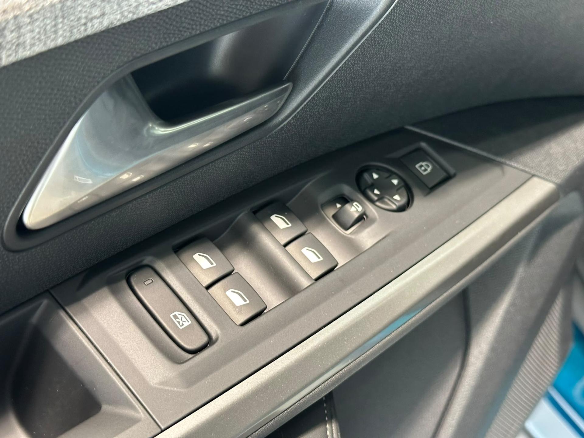 Peugeot 5008 SUV