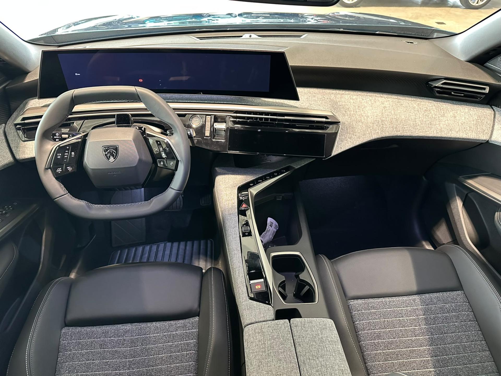 Peugeot 5008 SUV