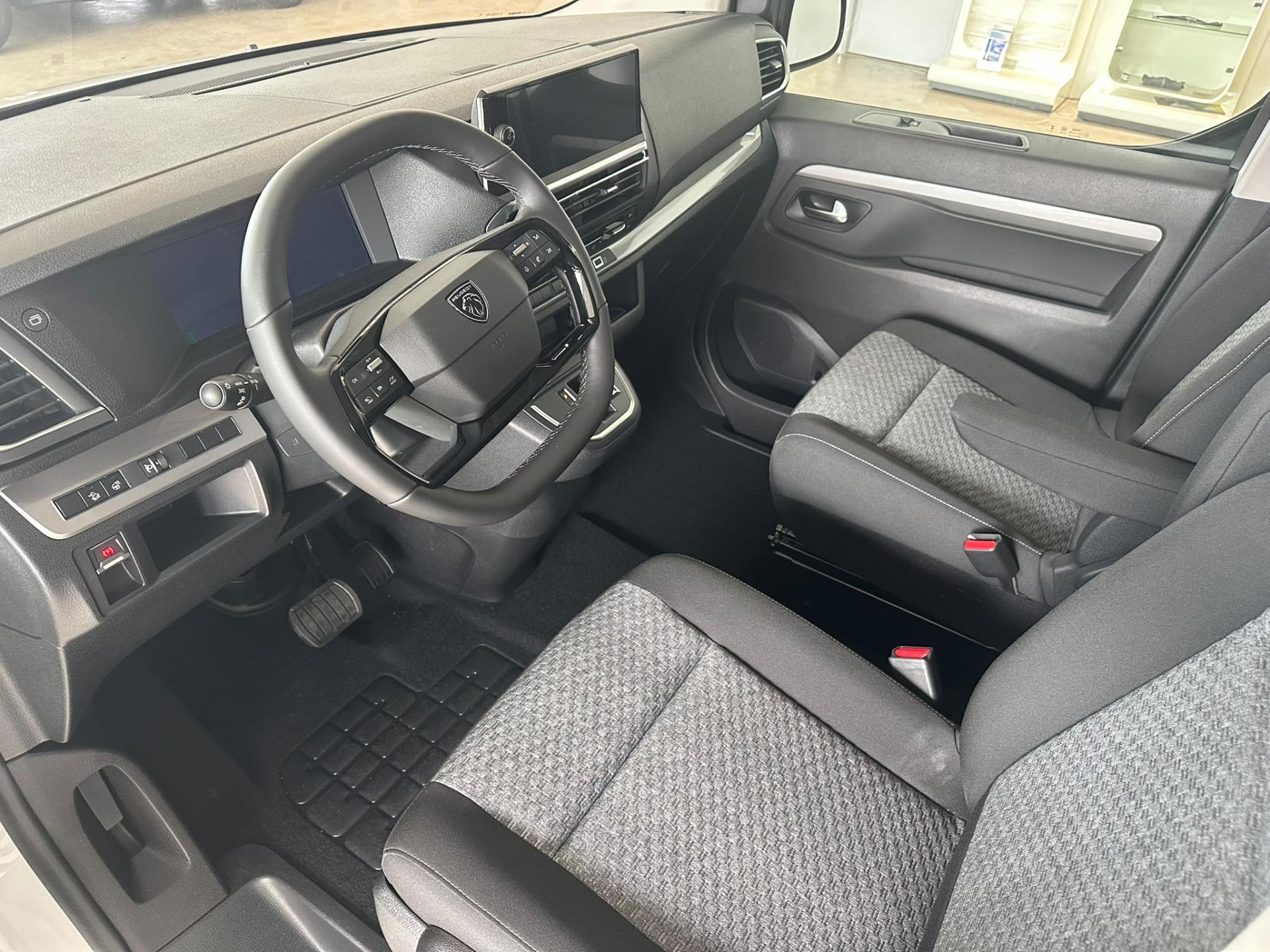 Peugeot Traveller VAN