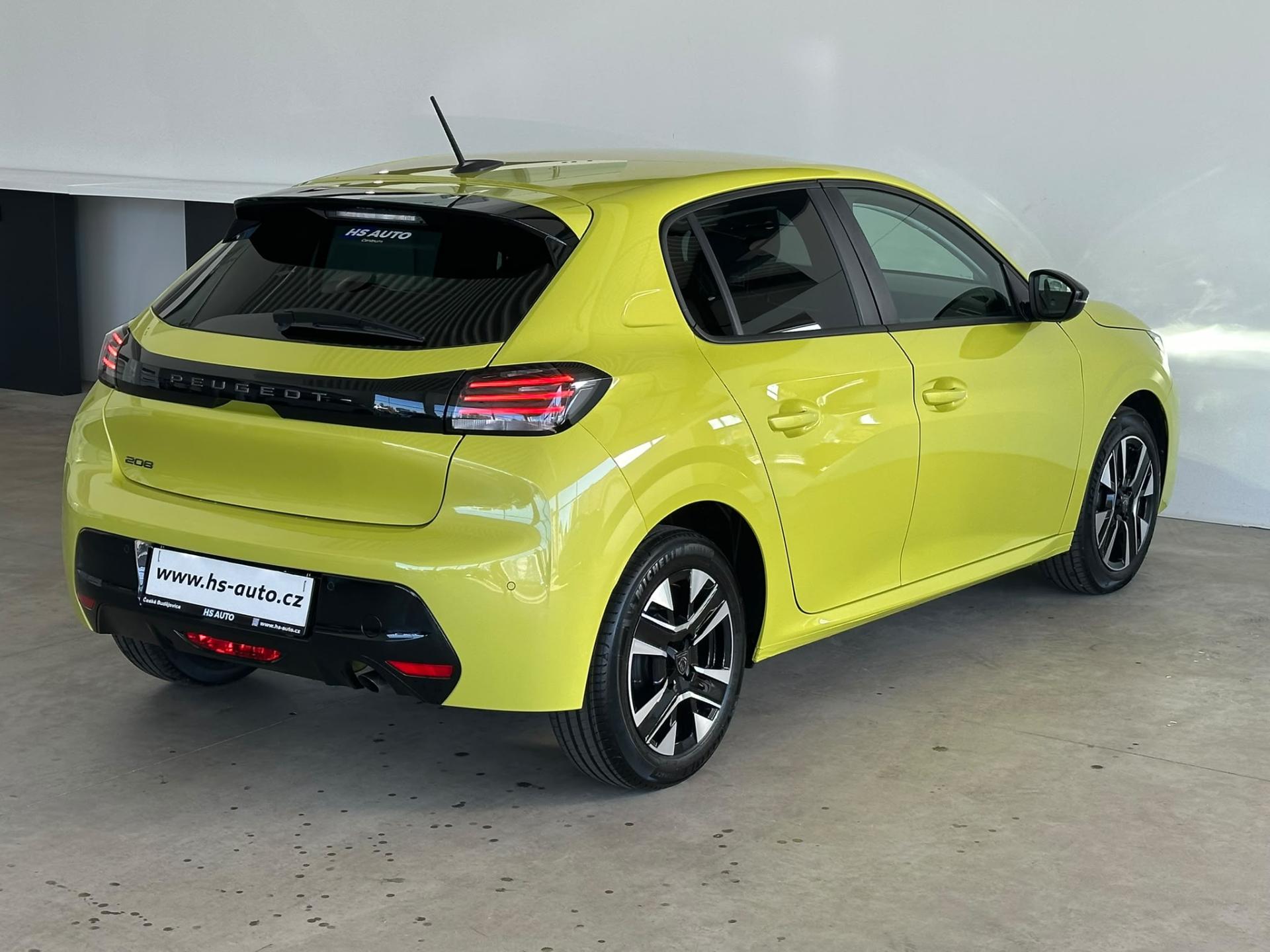 Peugeot 208 hatchback
