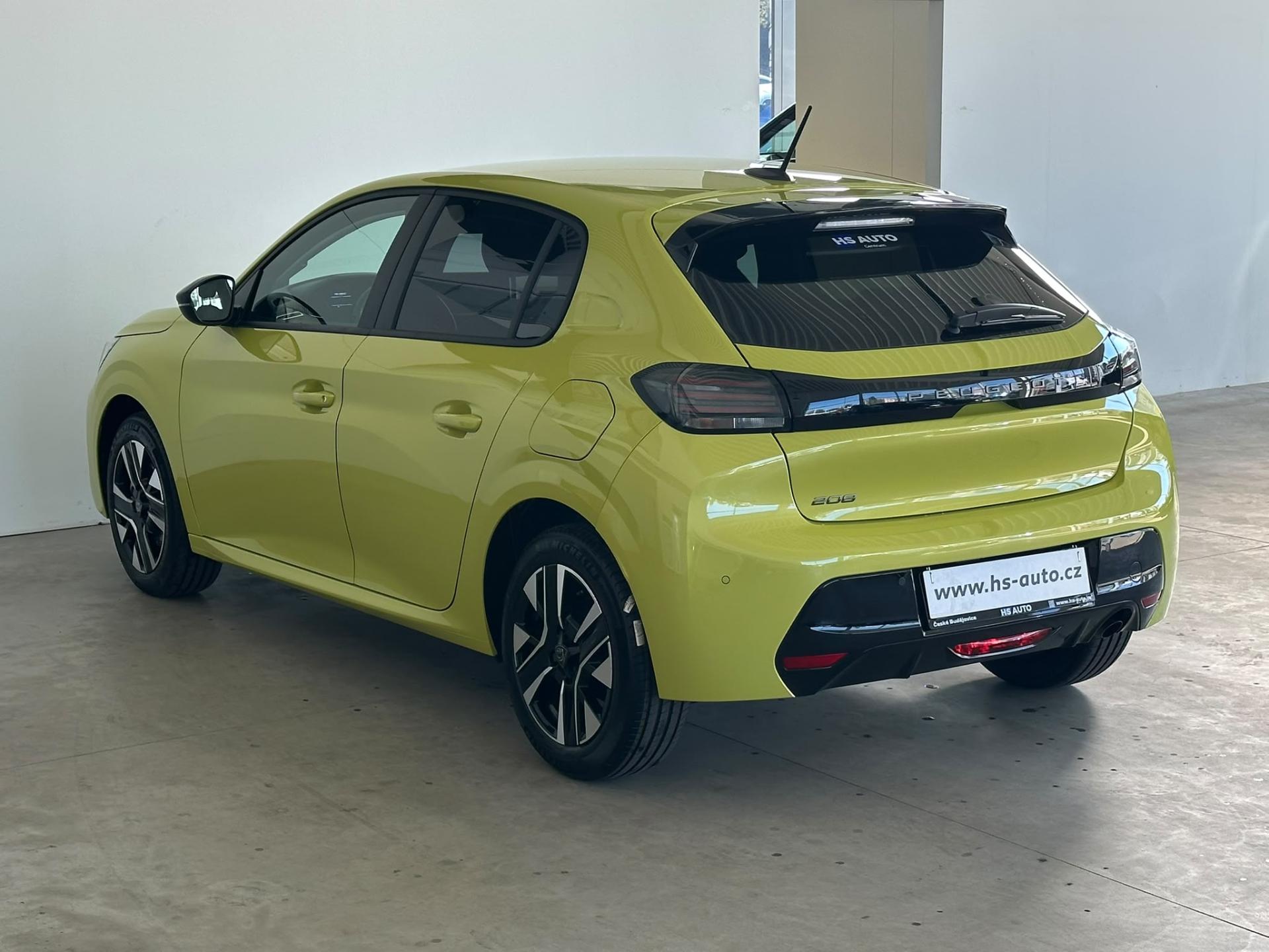 Peugeot 208 hatchback