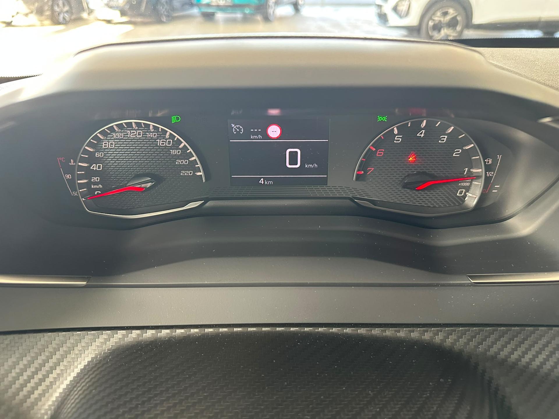 Peugeot 208 hatchback