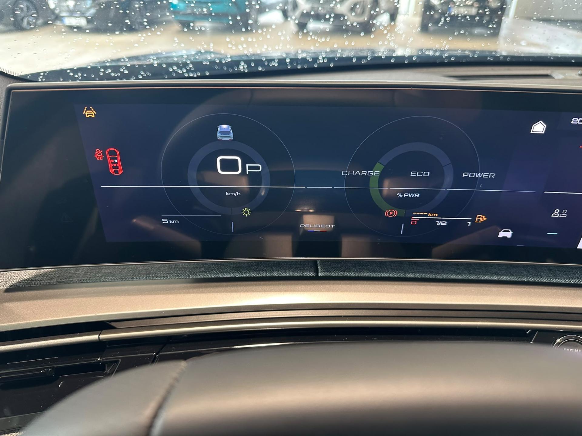Peugeot 5008 SUV