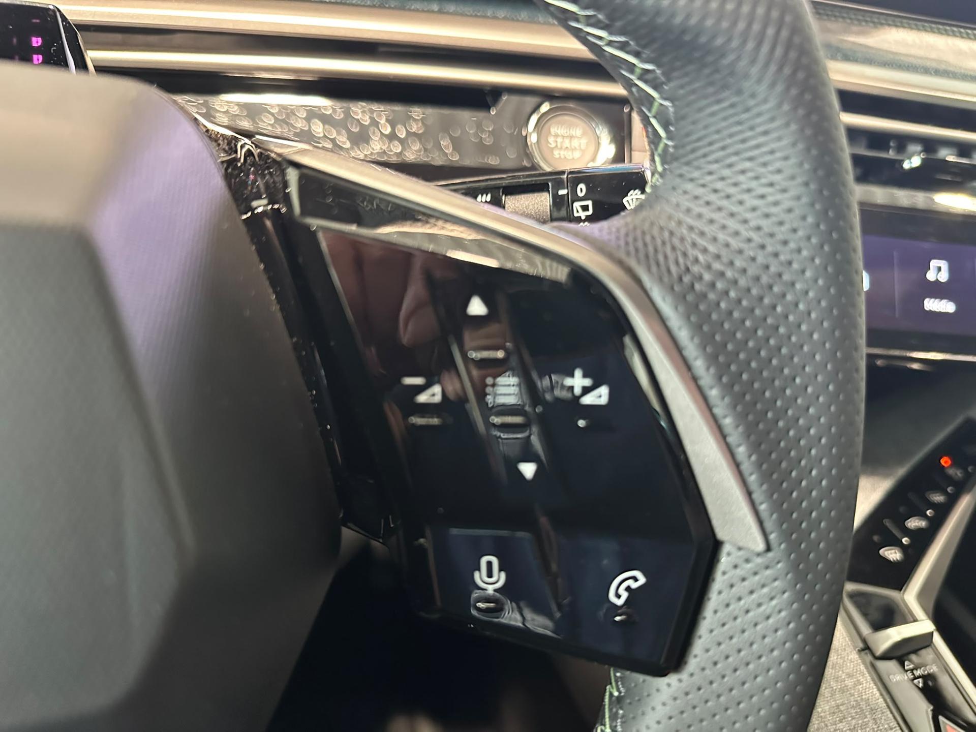 Peugeot 5008 SUV