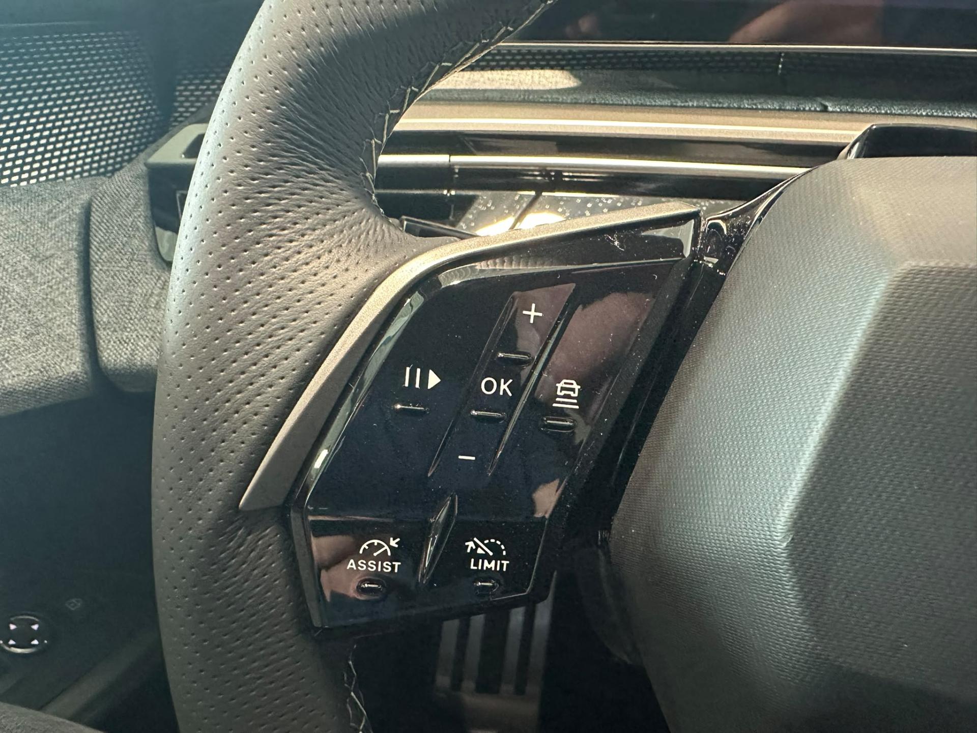 Peugeot 5008 SUV