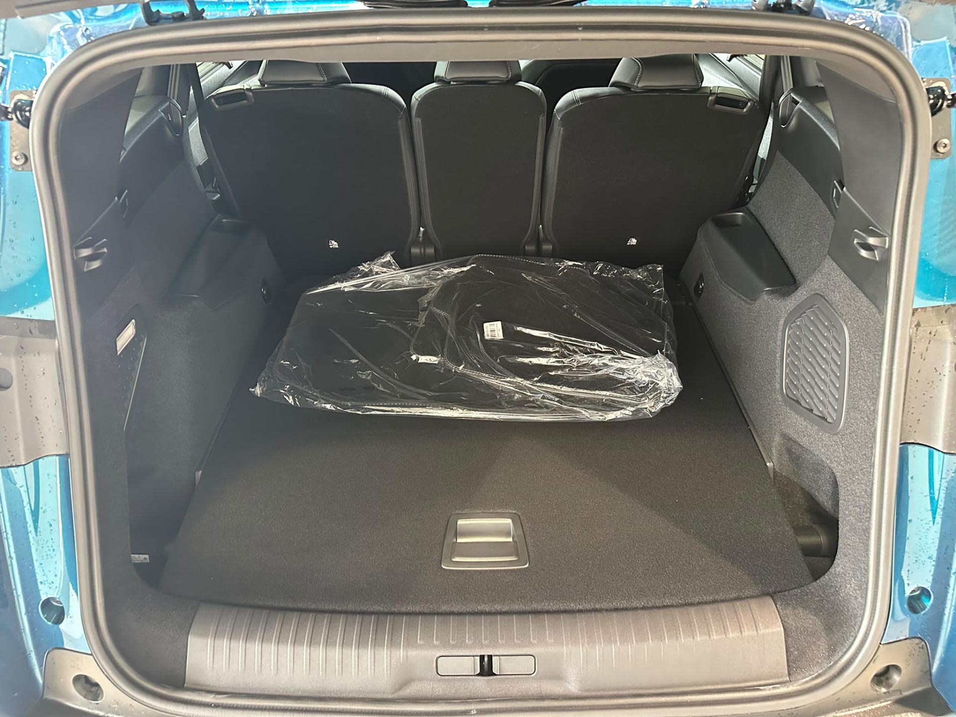Peugeot 5008 SUV