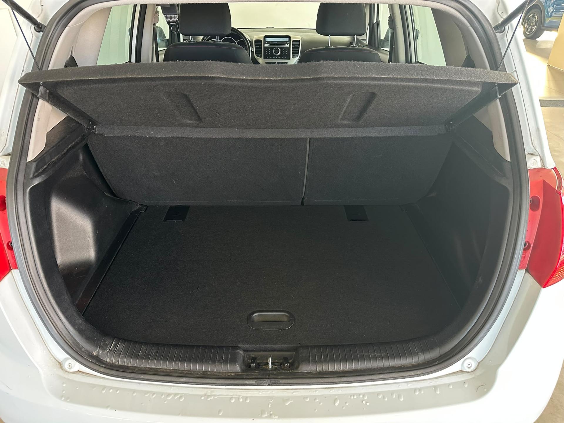 Kia Venga hatchback