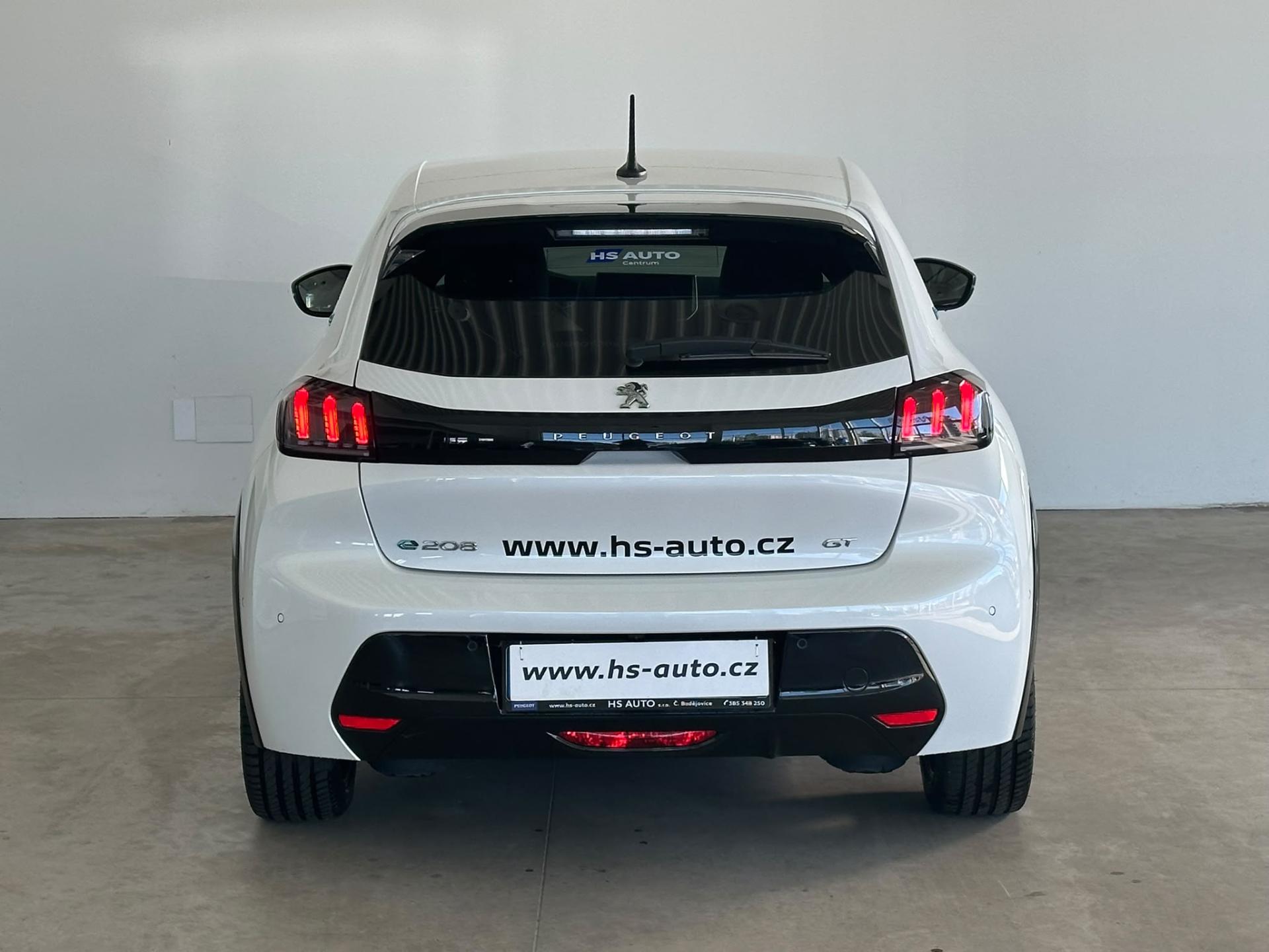Peugeot 208 hatchback