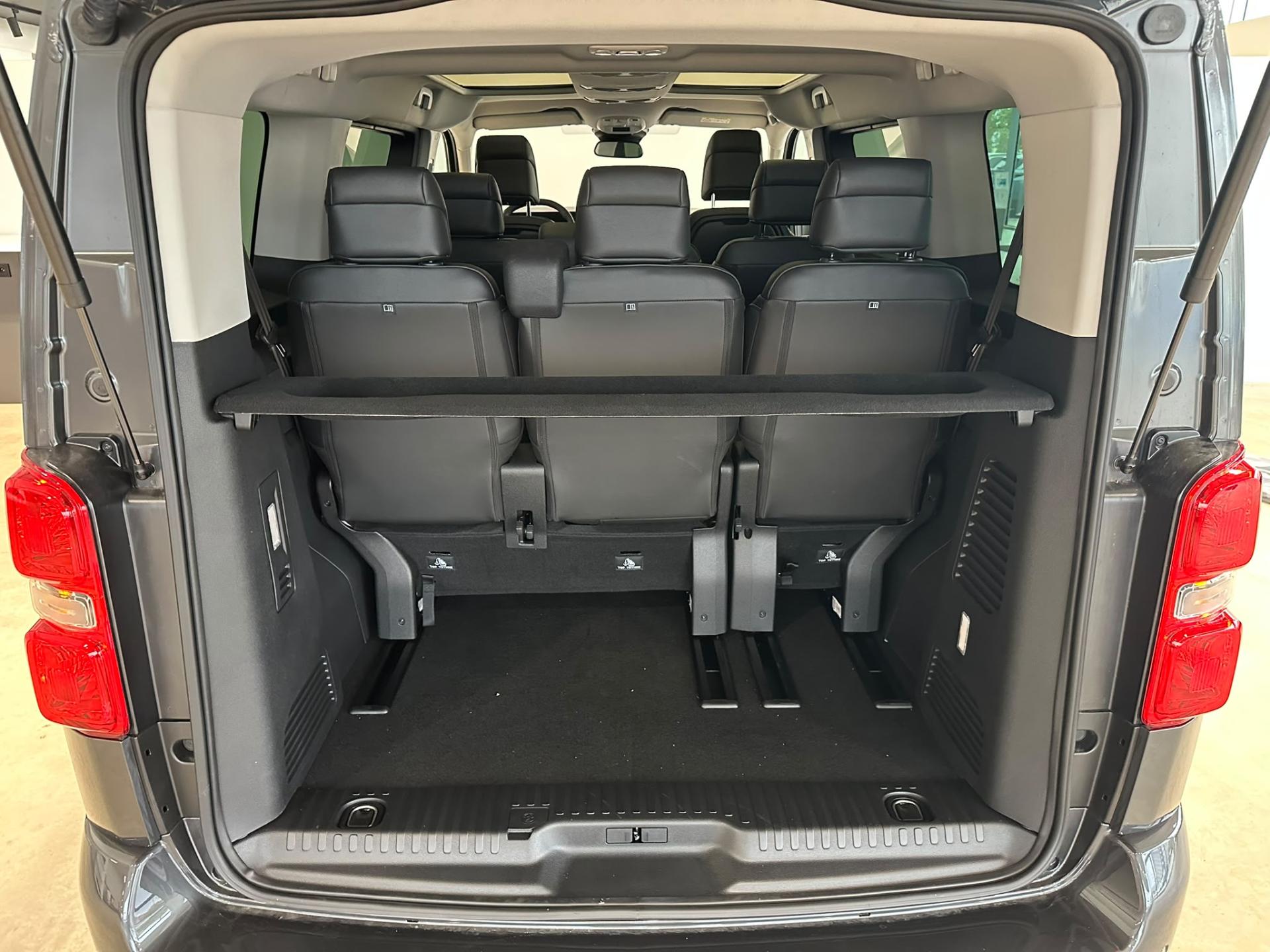 Peugeot Traveller MPV
