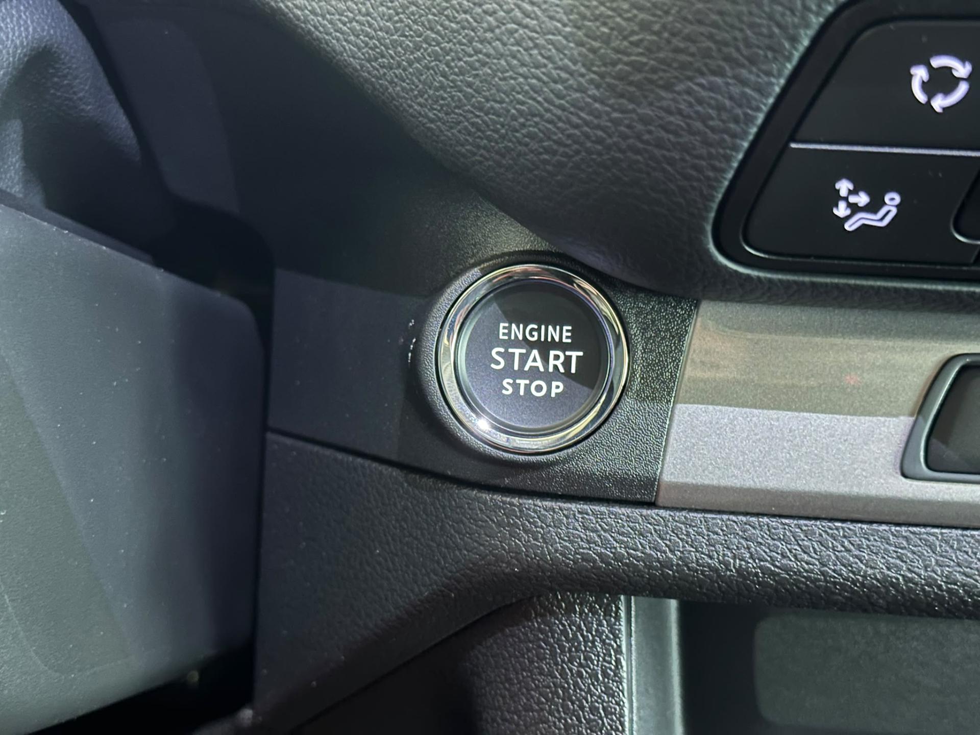 Peugeot Traveller MPV
