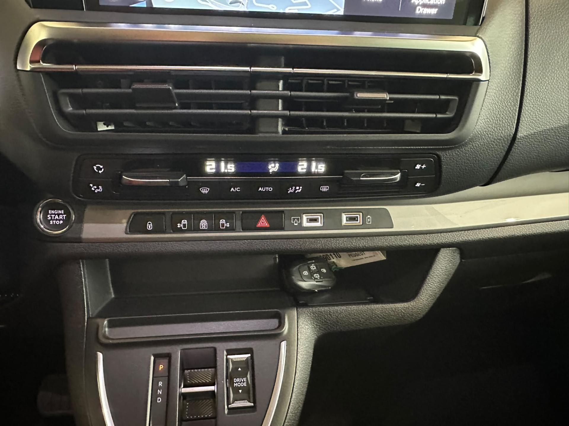 Peugeot Traveller MPV