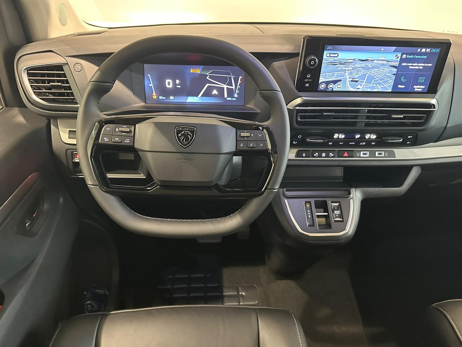 Peugeot Traveller MPV