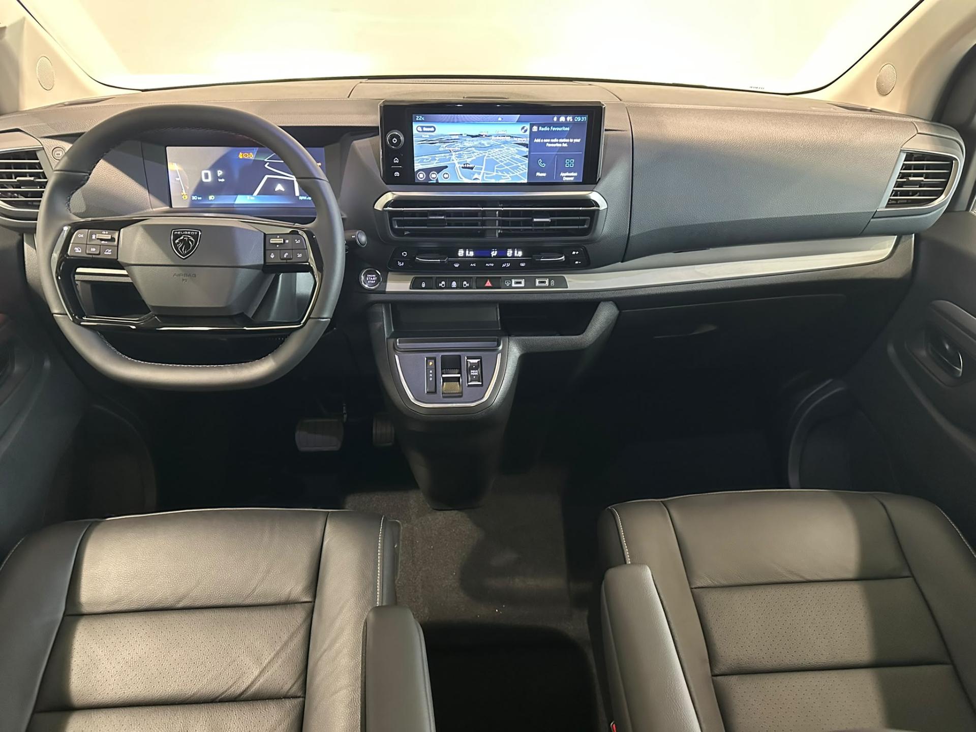Peugeot Traveller MPV