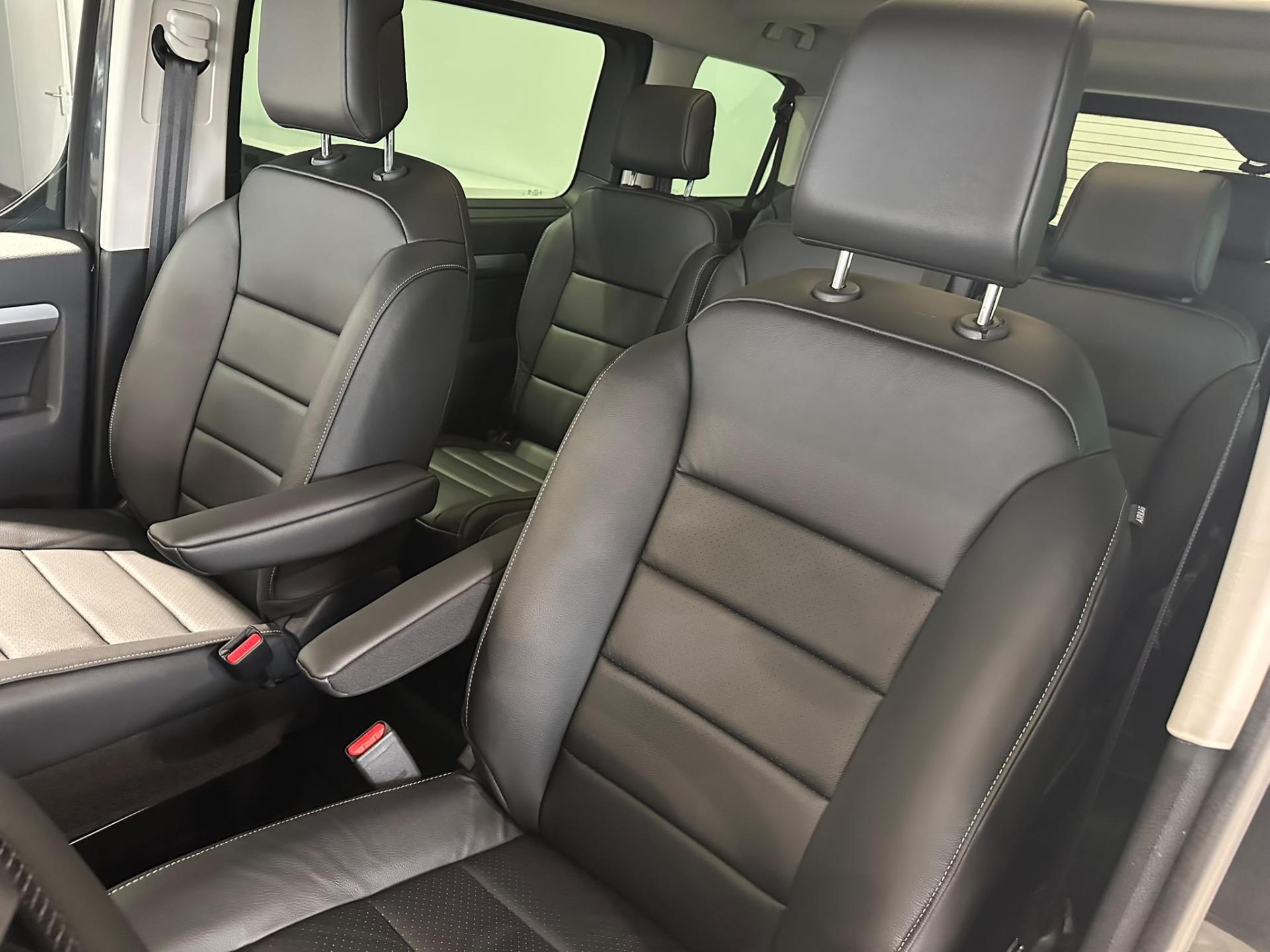 Peugeot Traveller MPV