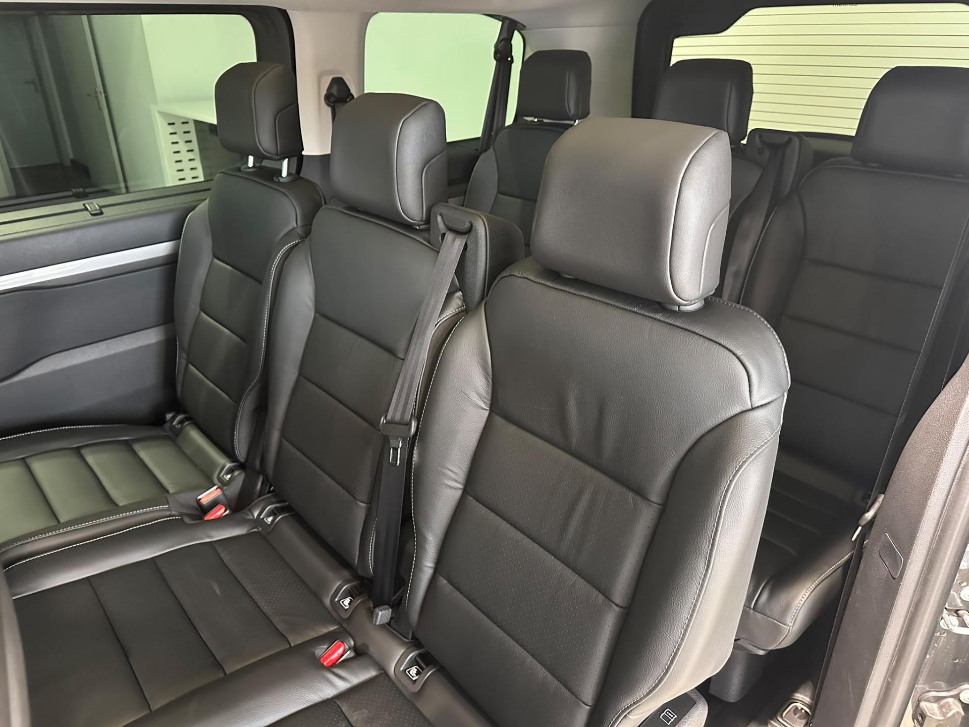 Peugeot Traveller MPV